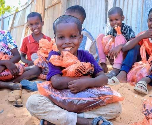 Photo from: Community distribution with volunteers