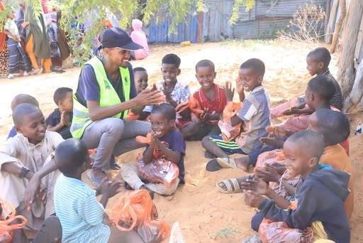 Photo from: Community distribution with volunteers